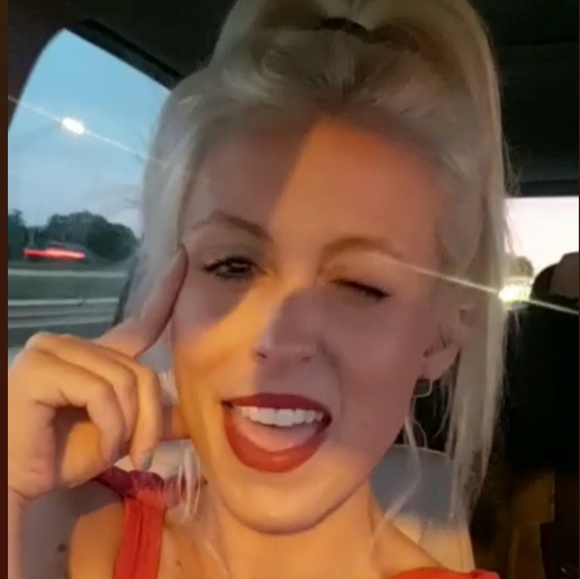 Meet your Posher, Ali - Picture 3 of 3